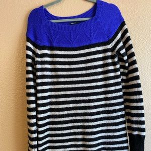 Gap Maternity sweater
